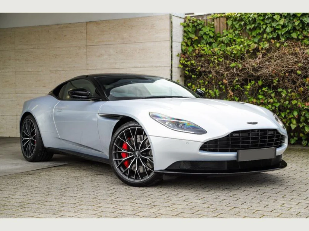 Aston Martin DB11