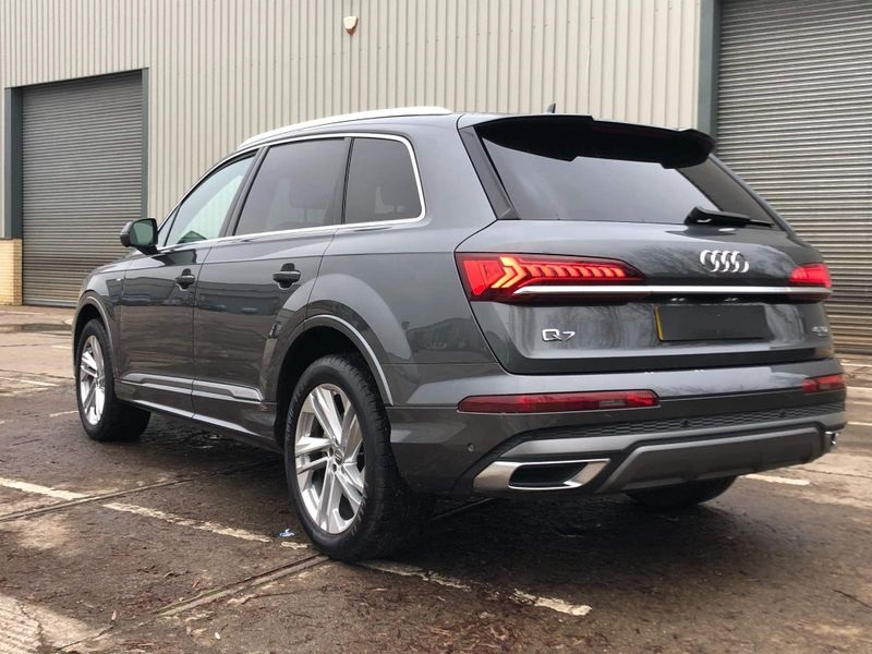 Audi Q7 Car Hire