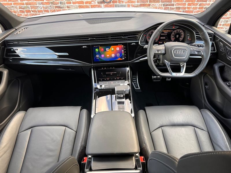 Audi Q7 Chauffeur Hire Car