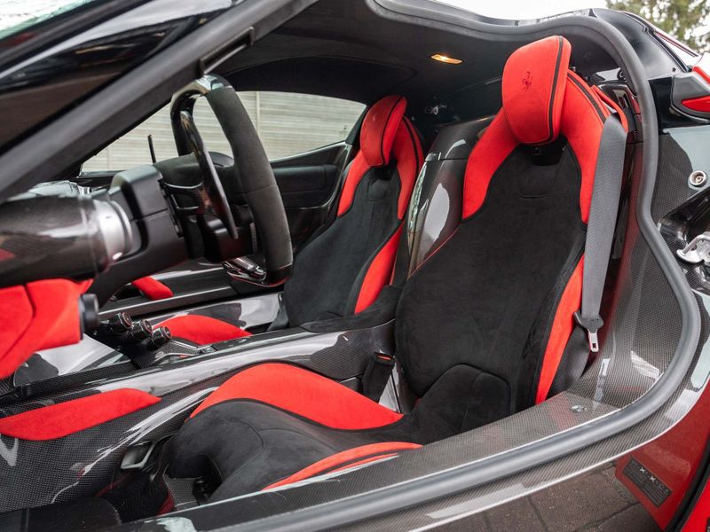 Ferrari Laferrari Self Driven Car