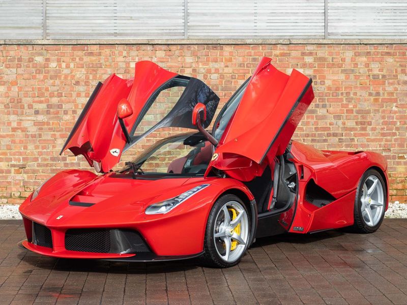 Ferrari Laferrari Supercar Rent
