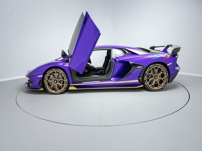 Lamborghini Aventador Self Drive Rental