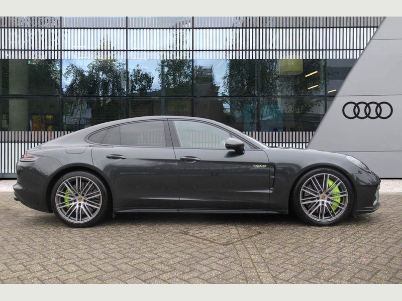 Porsche Panamera Car Hiring