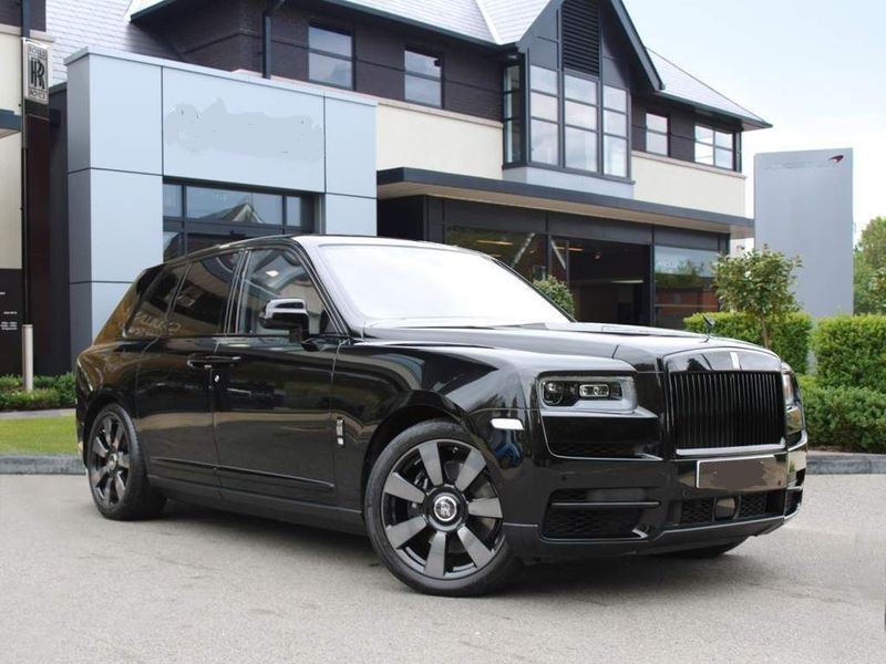 Rolls Royce Cullinan Car to Rent