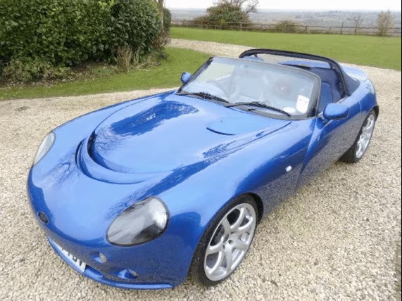 TVR Tamora with a Chauffeur
