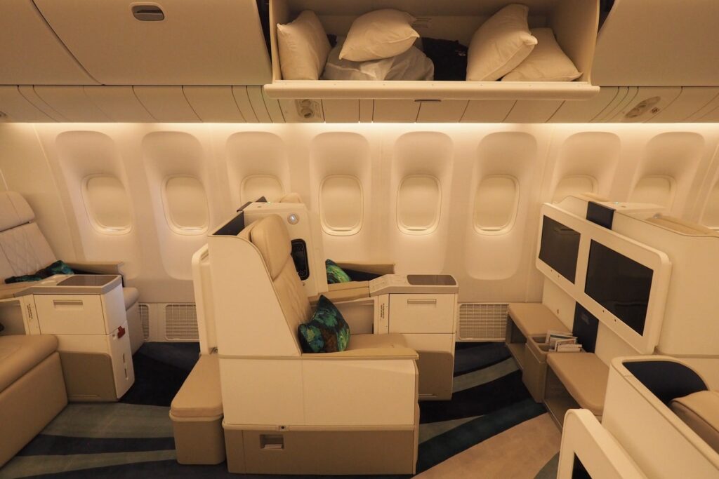 classic boeing 777-200 LR