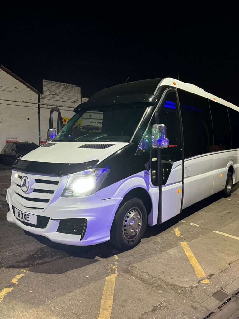 Mercedes Mini Bus